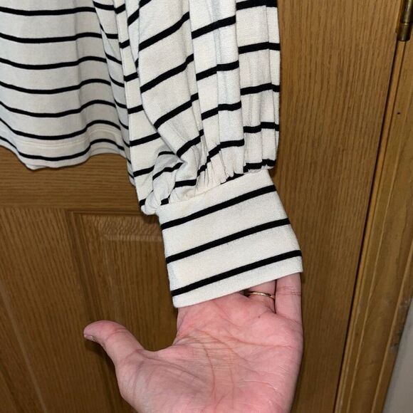 Cabi Relax Game Day Tie Neck Striped Sweatshirt Top Small #5746 - Picture 5 of 6